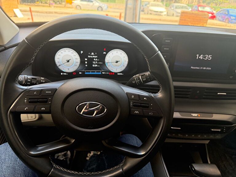 HYUNDAI BAYON