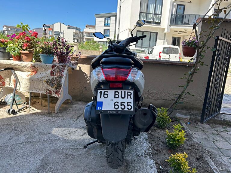 Yamaha N-Max 155