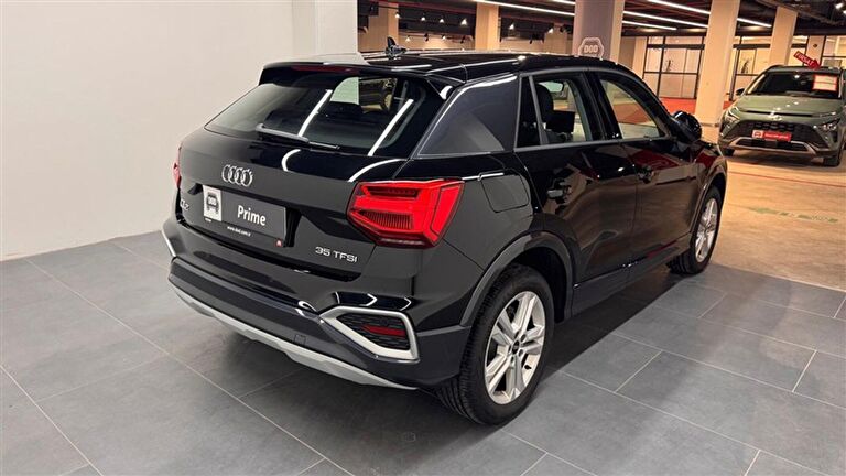 AUDI Q2