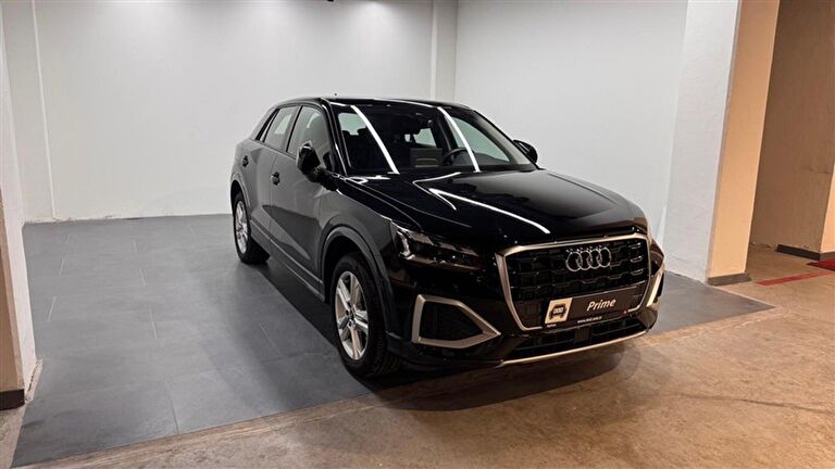 AUDI Q2