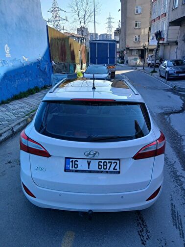 HYUNDAI I30