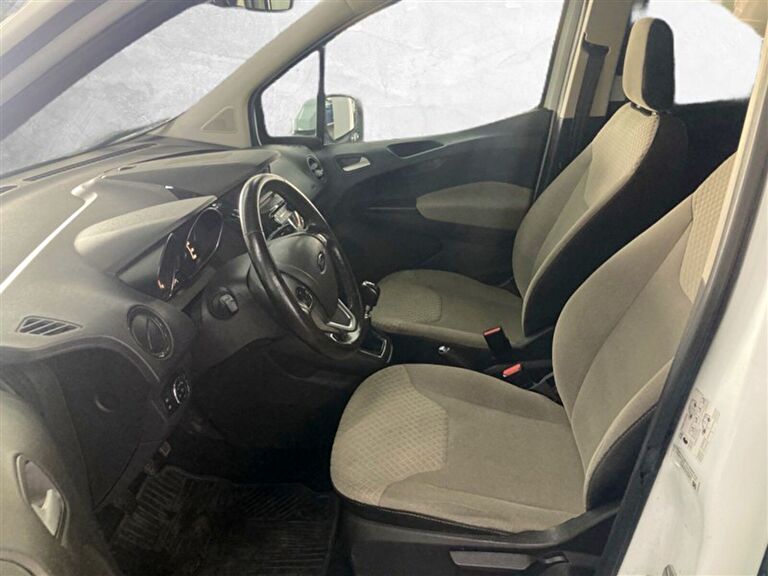 FORD TOURNEO COURIER