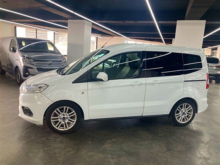 FORD TOURNEO COURIER