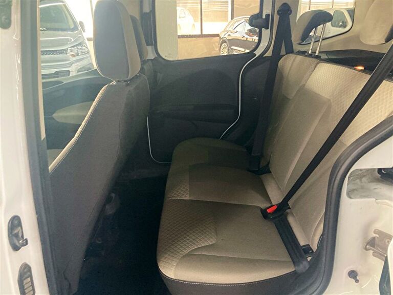FORD TOURNEO COURIER