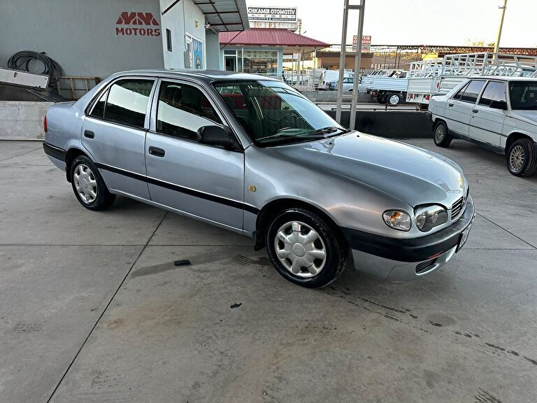 TOYOTA COROLLA