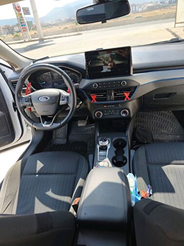 FORD FOCUS