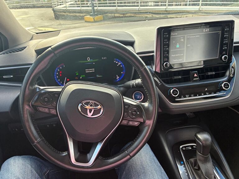 TOYOTA COROLLA