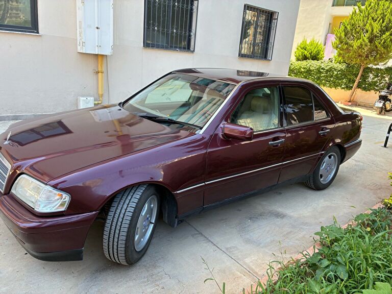 MERCEDES C-SERISI