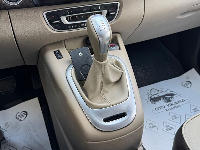 RENAULT GRAND SCENIC