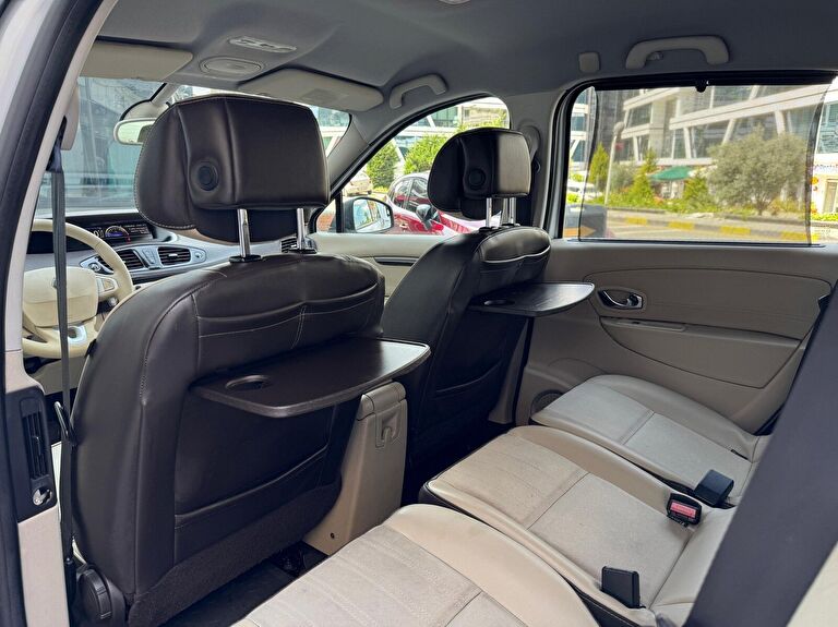 RENAULT GRAND SCENIC