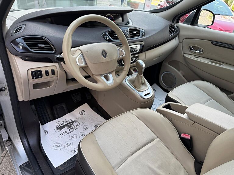 RENAULT GRAND SCENIC