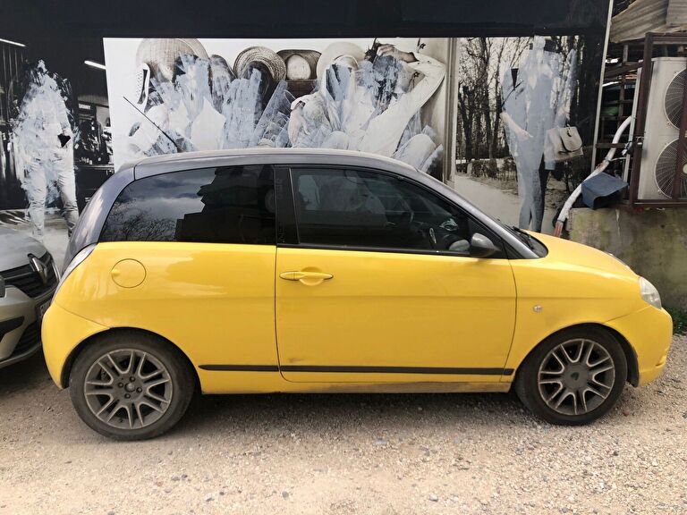 LANCIA YPSILON