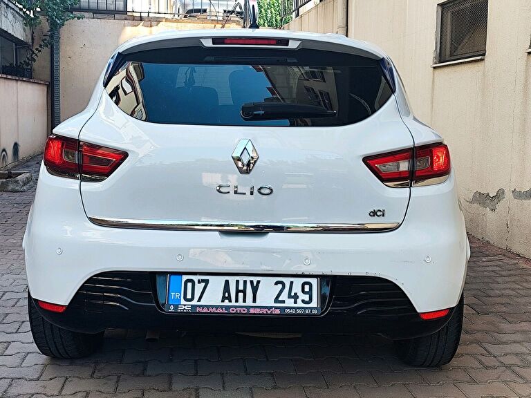 RENAULT CLIO