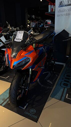 CFmoto 250SR