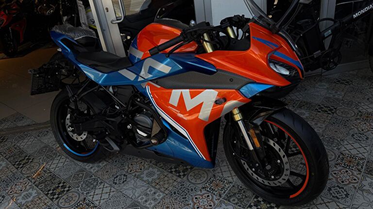 CFmoto 250SR