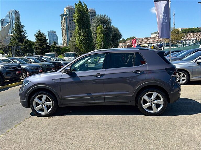 VOLKSWAGEN T-CROSS