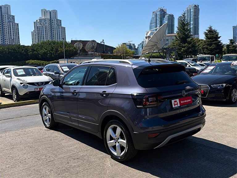 VOLKSWAGEN T-CROSS