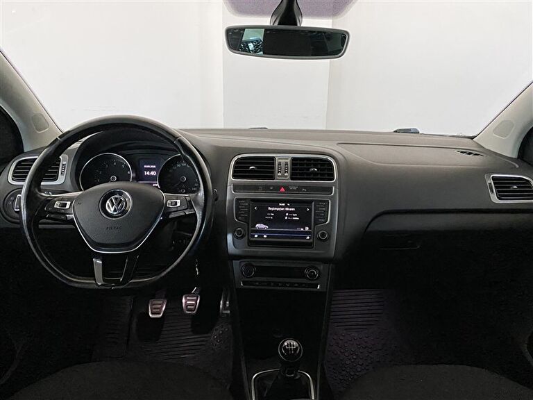 VOLKSWAGEN POLO