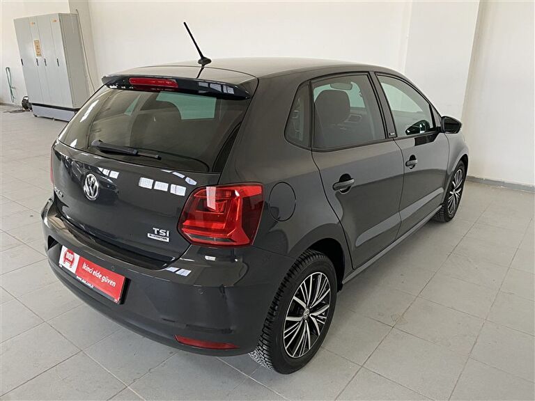 VOLKSWAGEN POLO