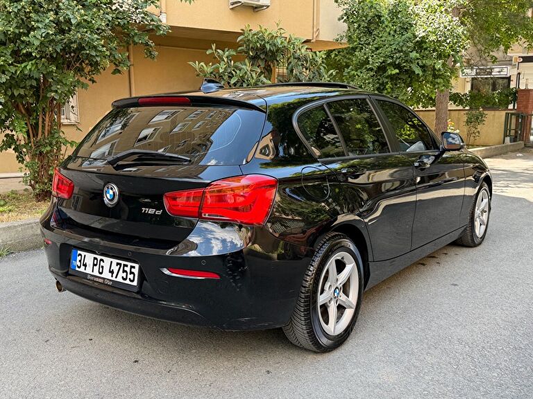 BMW 1 SERISI