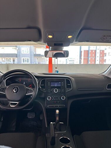 RENAULT MEGANE