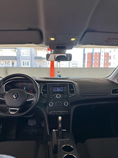 RENAULT MEGANE