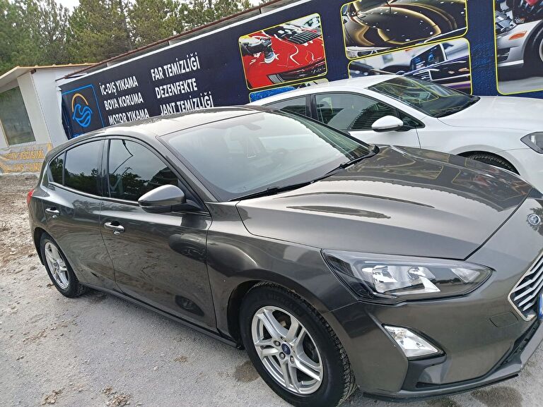 FORD FOCUS