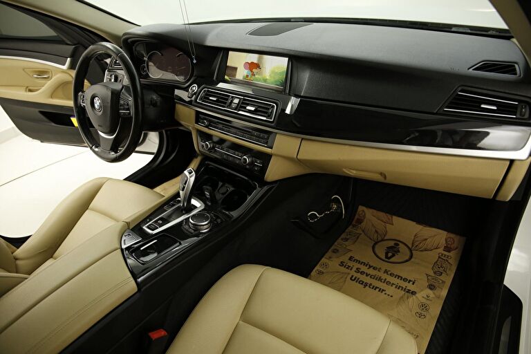 BMW 5 SERISI