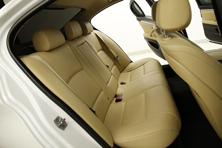 BMW 5 SERISI