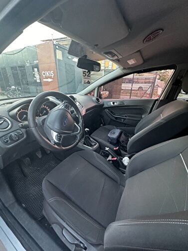 FORD FIESTA