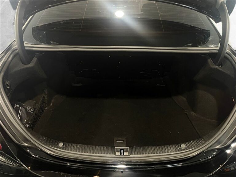 MERCEDES-BENZ C-SERISI