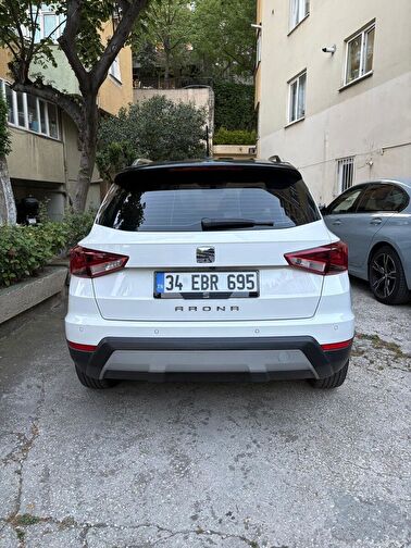 SEAT ARONA