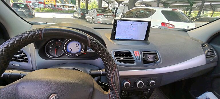 RENAULT FLUENCE