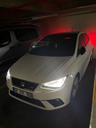 SEAT IBIZA