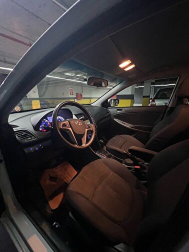 HYUNDAI ACCENT BLUE