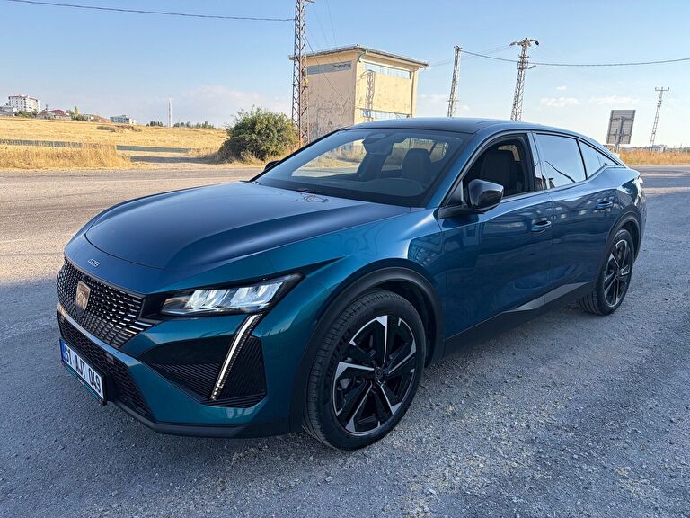 PEUGEOT 408