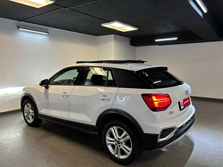 AUDI Q2