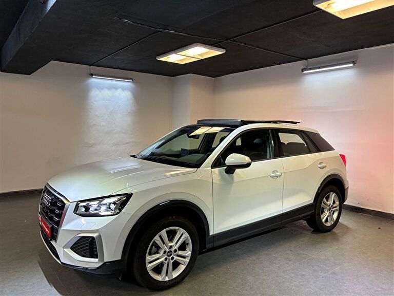 AUDI Q2