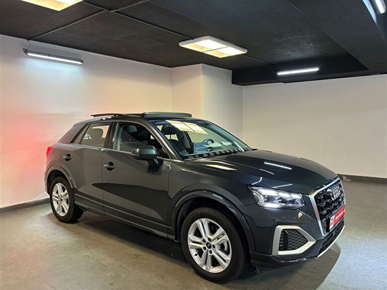 AUDI Q2