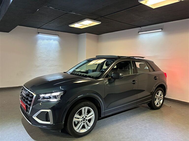 AUDI Q2