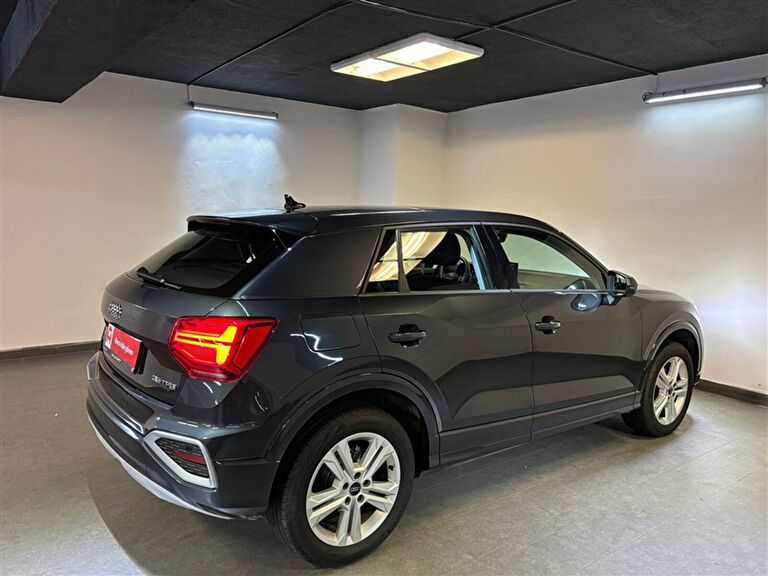 AUDI Q2