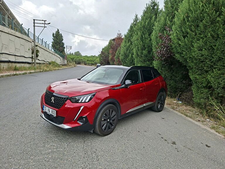 PEUGEOT 2008