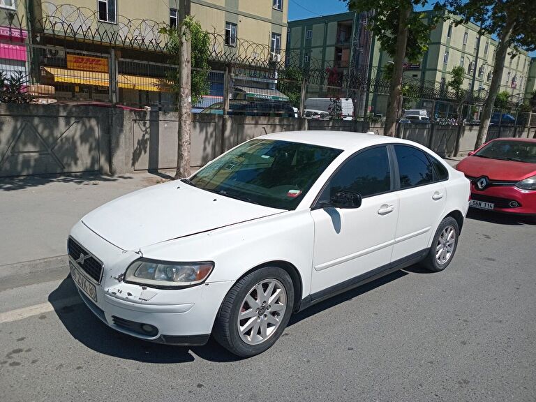 VOLVO S40