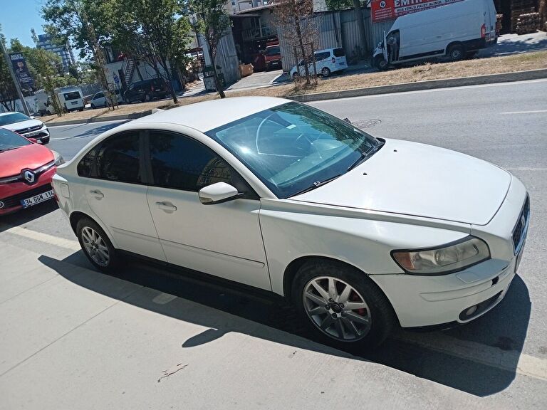 VOLVO S40