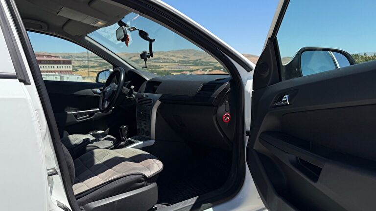 OPEL ASTRA CLASSIC III