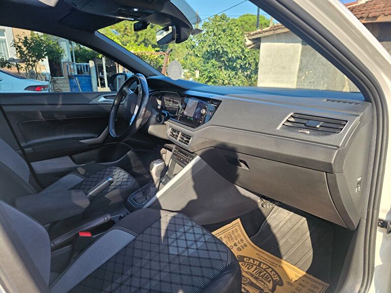 VOLKSWAGEN TAIGO