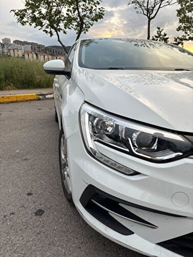 RENAULT MEGANE