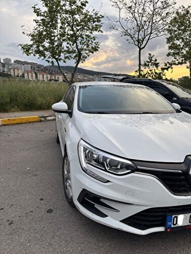 RENAULT MEGANE