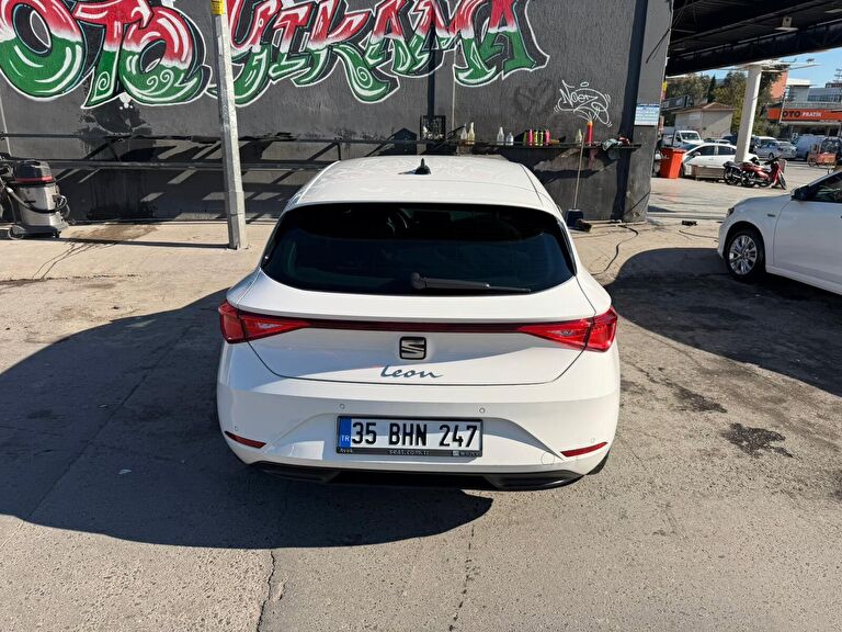 SEAT LEON