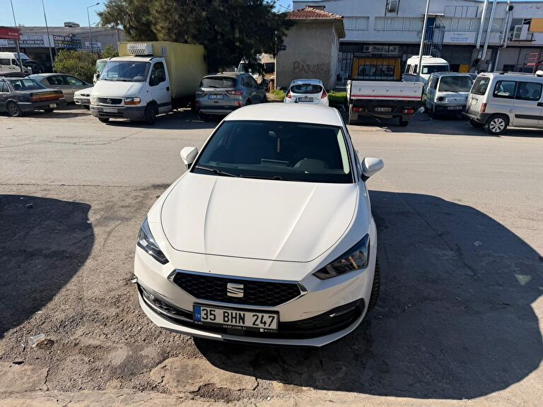 SEAT LEON
